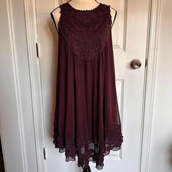 Altar'd State Women's Burgundy Shift Crotchet Dress, Size Small - Picture 2 of 8